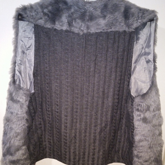 Vest - Picture 2 of 2